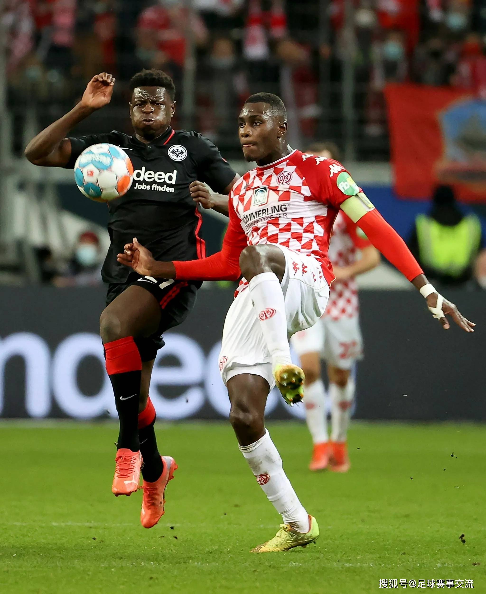 关键时刻阿贾克斯调整名单以备法国杯；防线松动环节打磨；球迷炸锅；细节决定成败的简单介绍-开云APP